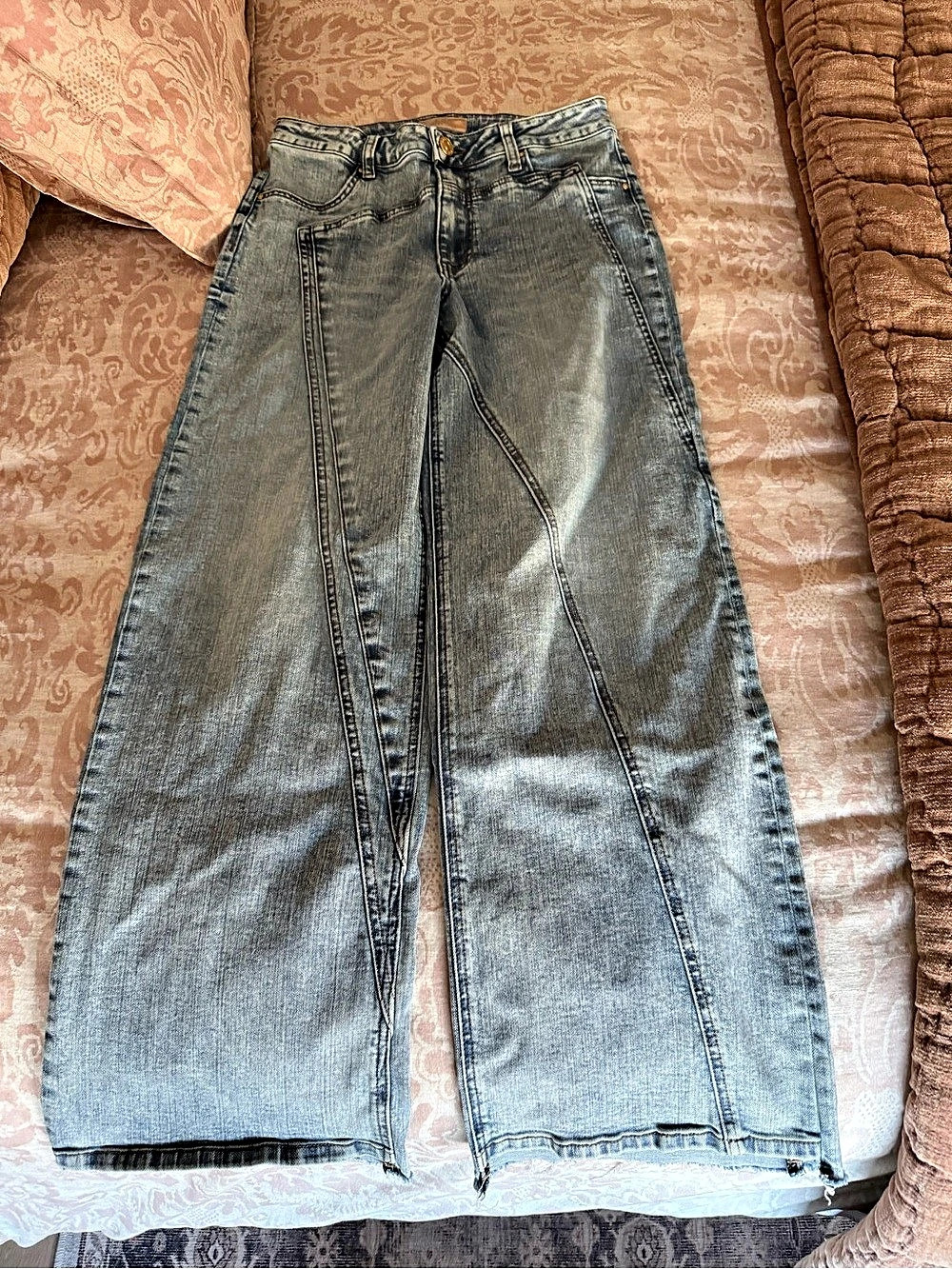 Kut from the Kloth Jean Wide Leg Wide Leg Jeans Blue Size 0 - fits like a 4
